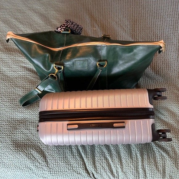 Like NWT Sseko Carryall Travel Bag in Agave - Picture 9 of 10